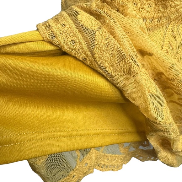 Honey Punch Plunge Lace Romper Yellow Playsuit Jumpsuit - Picture 12 of 16